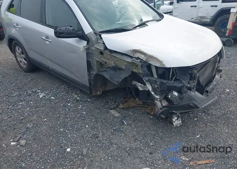 2013 Kia Sorento Lx из США, поврежденный, VIN 5XYKT3A15DG419342